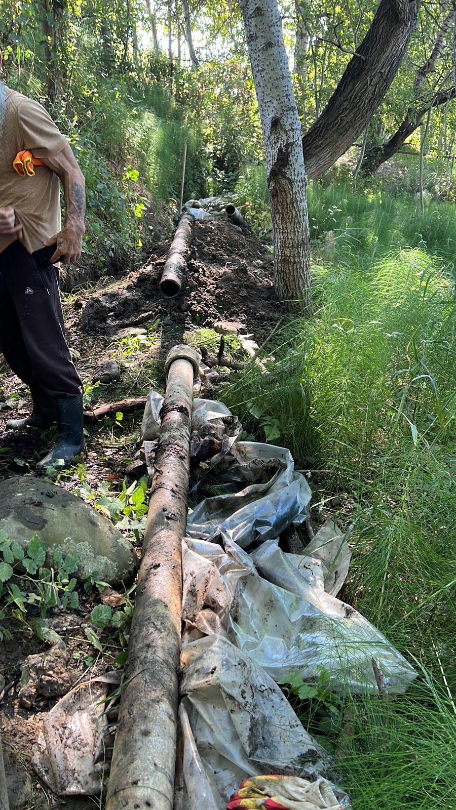 Экологический субботник по благоустройству источника и водопроводного канала питьевой воды.